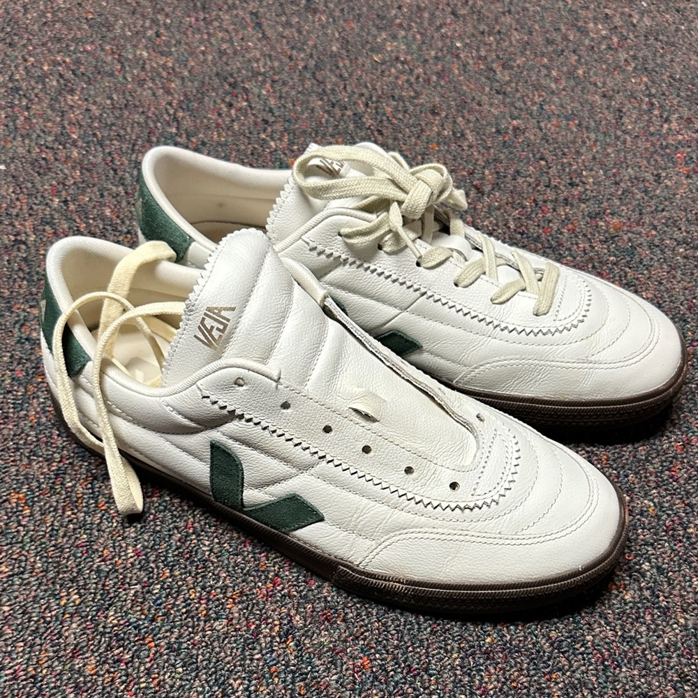 Veja Men's White and Green Sneakers